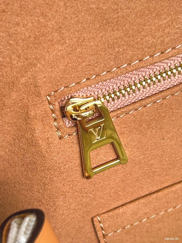 VUITTON LOUIS MM ONTHEGO 0213